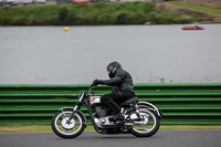 Vintage-motorcycle-club;eventdigitalimages;mallory-park;mallory-park-trackday-photographs;no-limits-trackdays;peter-wileman-photography;trackday-digital-images;trackday-photos;vmcc-festival-1000-bikes-photographs